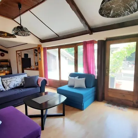 Pool House * 苏博蒂察