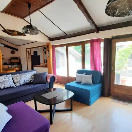 度假居 Pool House 苏博蒂察