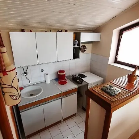 Pool House * 苏博蒂察