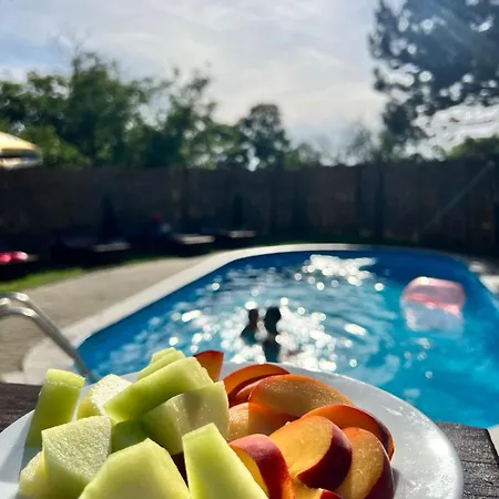Σπίτι διακοπών Pool House Σουμπότικα