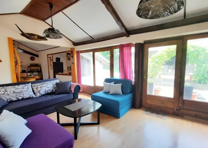 Pool House * 수보티차