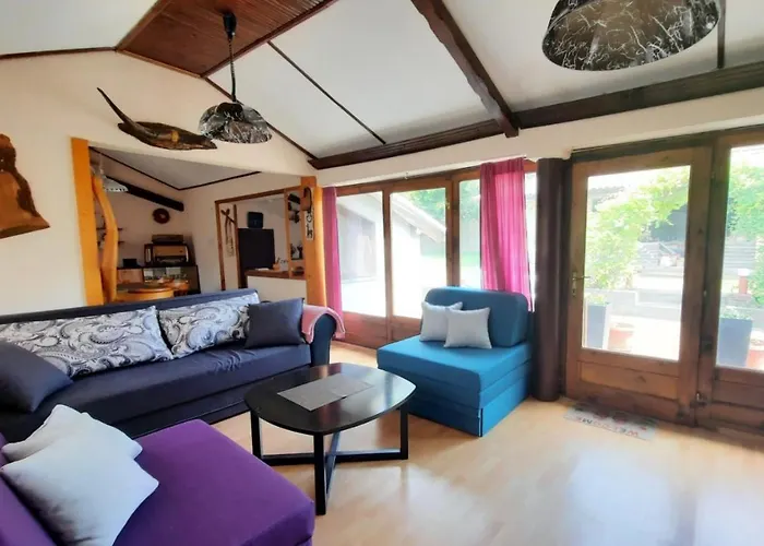 펜션 Pool House 수보티차