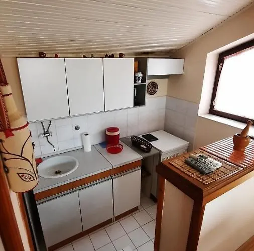 Pool House * 수보티차