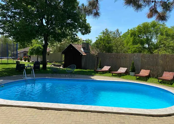 Pool House * 수보티차